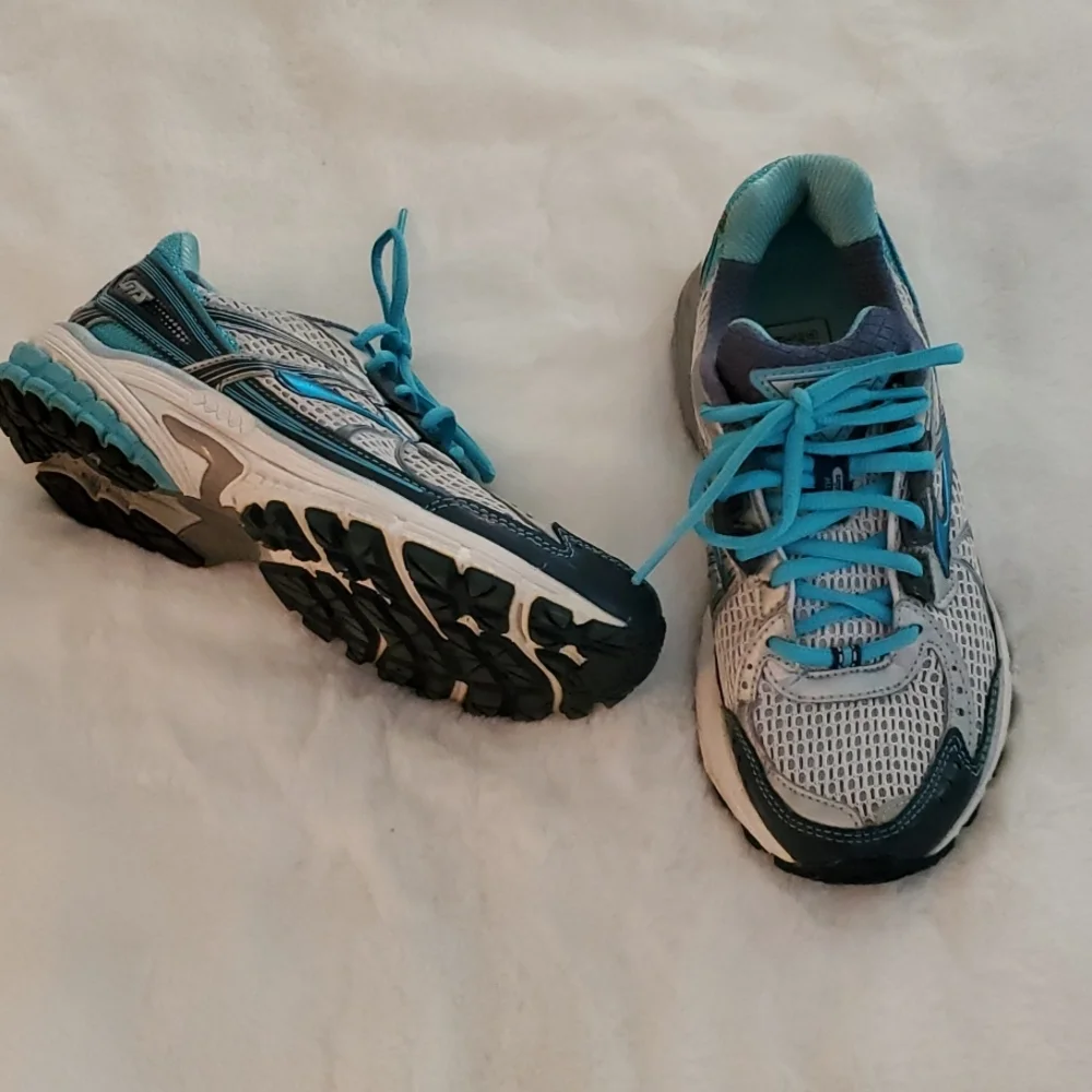 Brooks Running Shoes Sz 6 Euro 36.5 - Picture 1 of 12